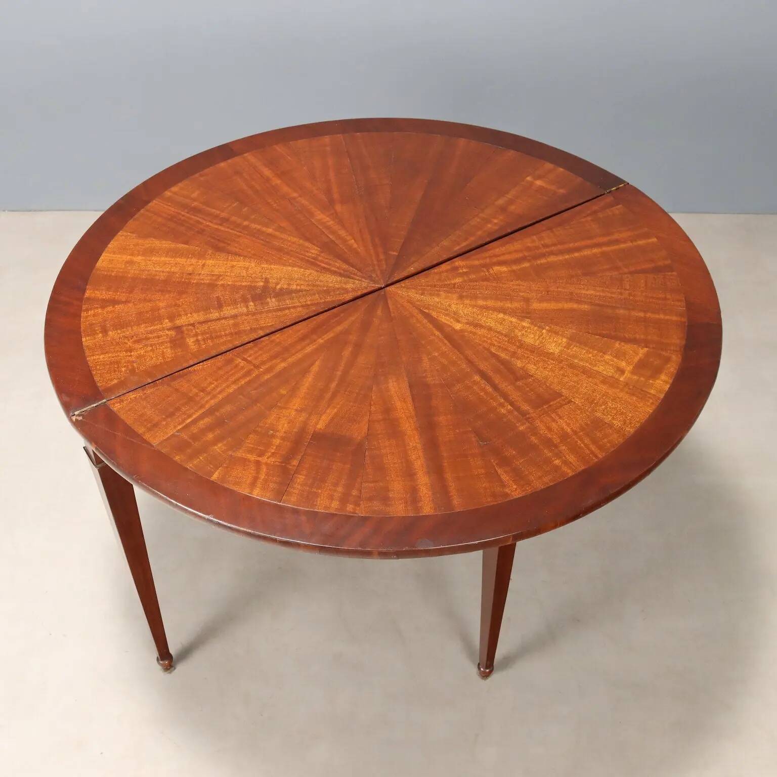 Antique demi-lune console in mahogany with a folding top, 19th century.