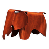 Tabouret éléphant en bois Eames de Vitra, design emblématique