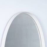 Miroir mural ovale en bois blanc, années 1960