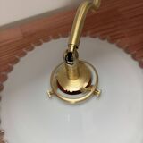 Applique en opaline blanche inclinable