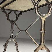 Table d'appoint en mosaïque et fonte