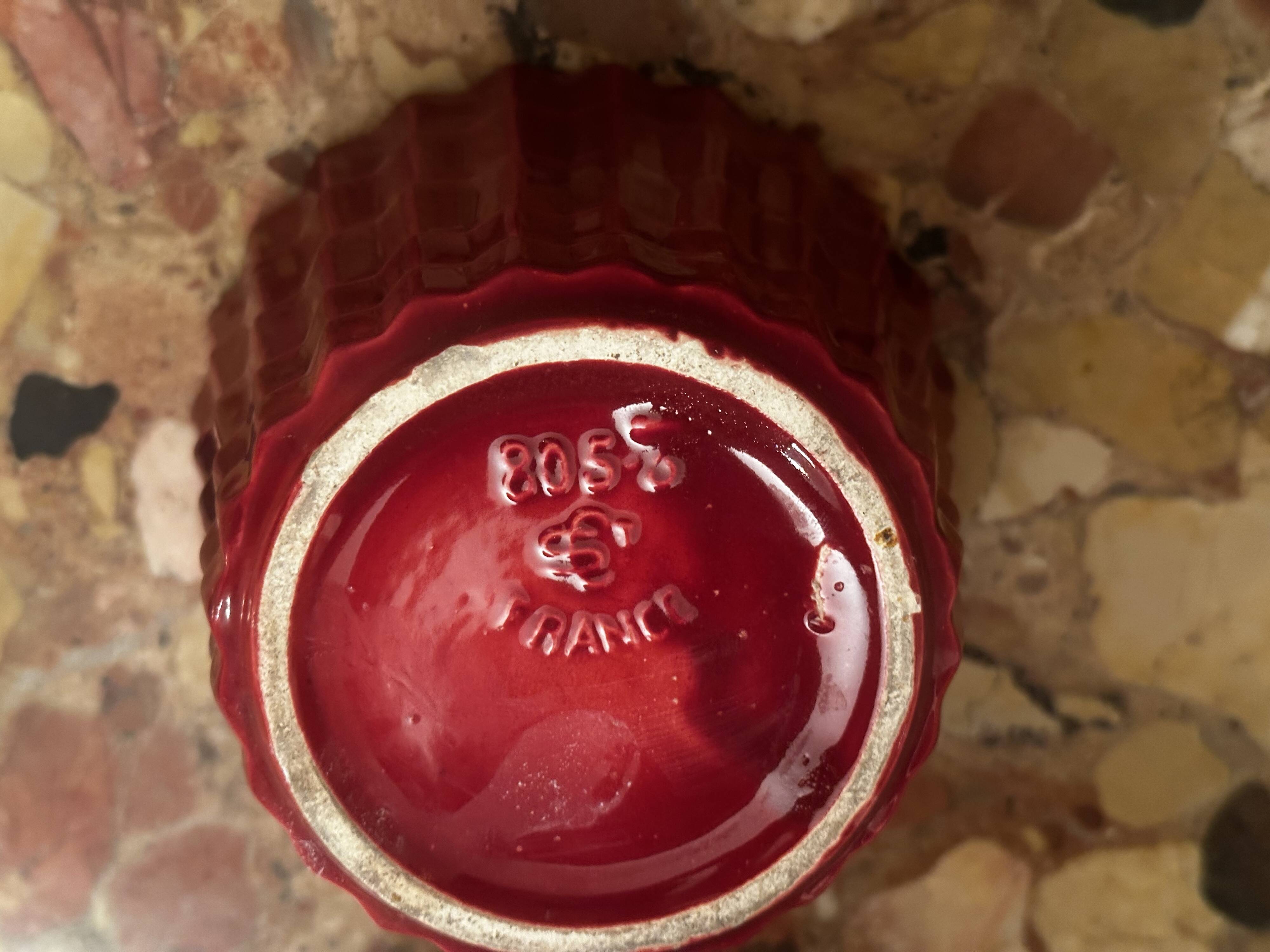 1950s Pleated Ceramic Cache Pot Bordeaux St-Clement H11/D14