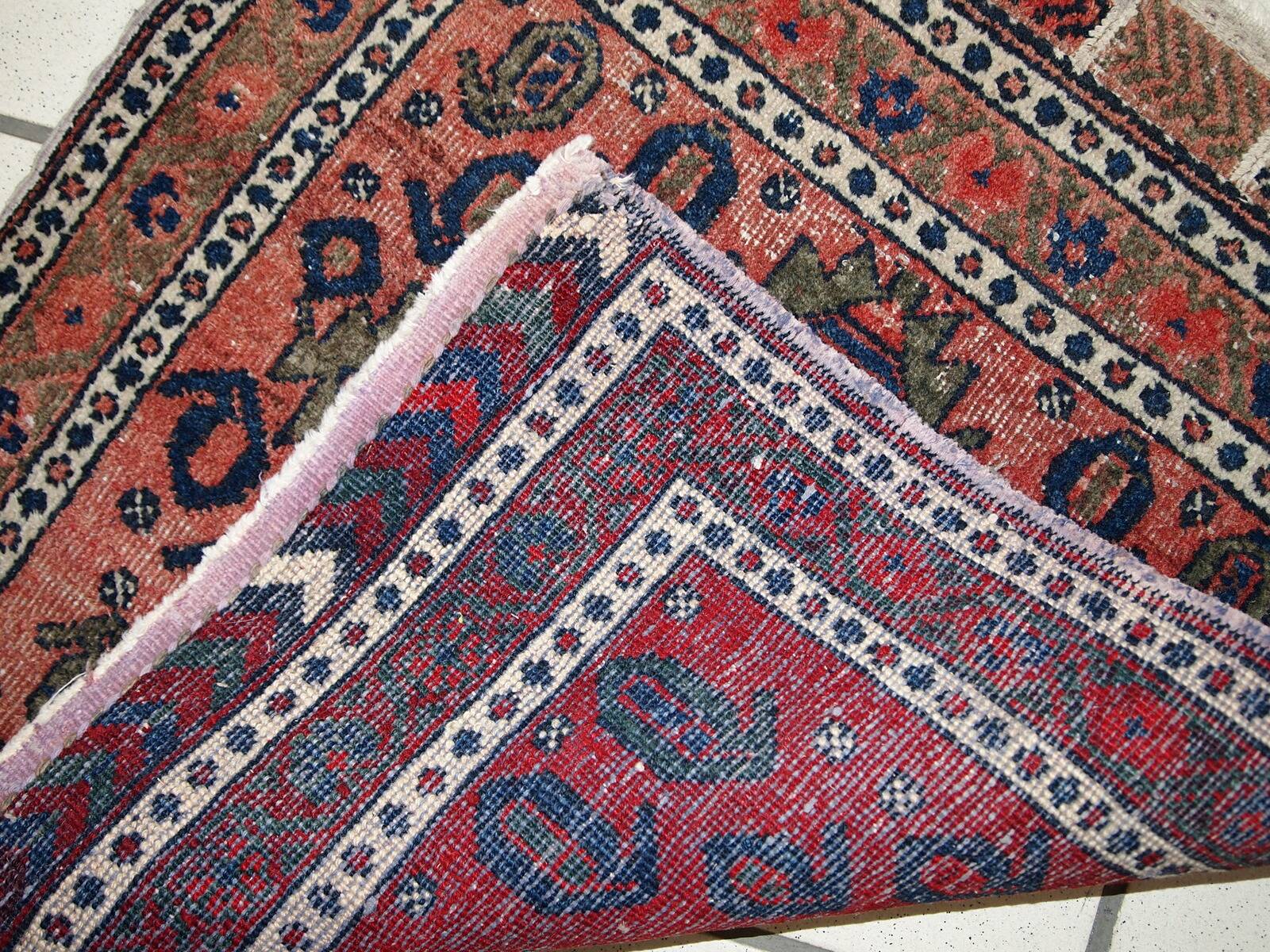 Tapis ancien fait main Kurdish Bagface en laine rouge pâle (55cm x 59cm)