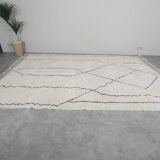 Traditional handmade pure wool rug, size 150 x 250 cm