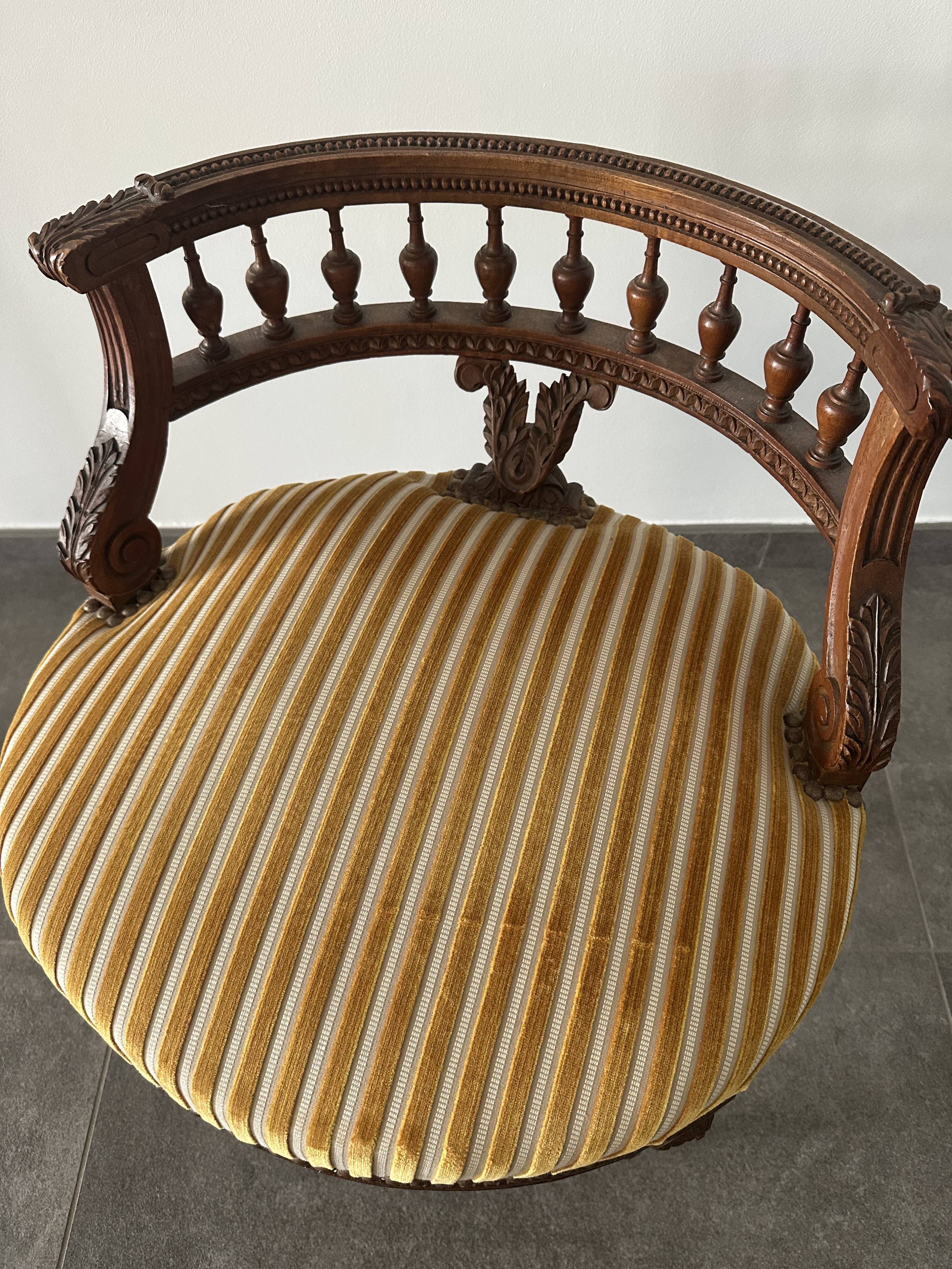 frog chair