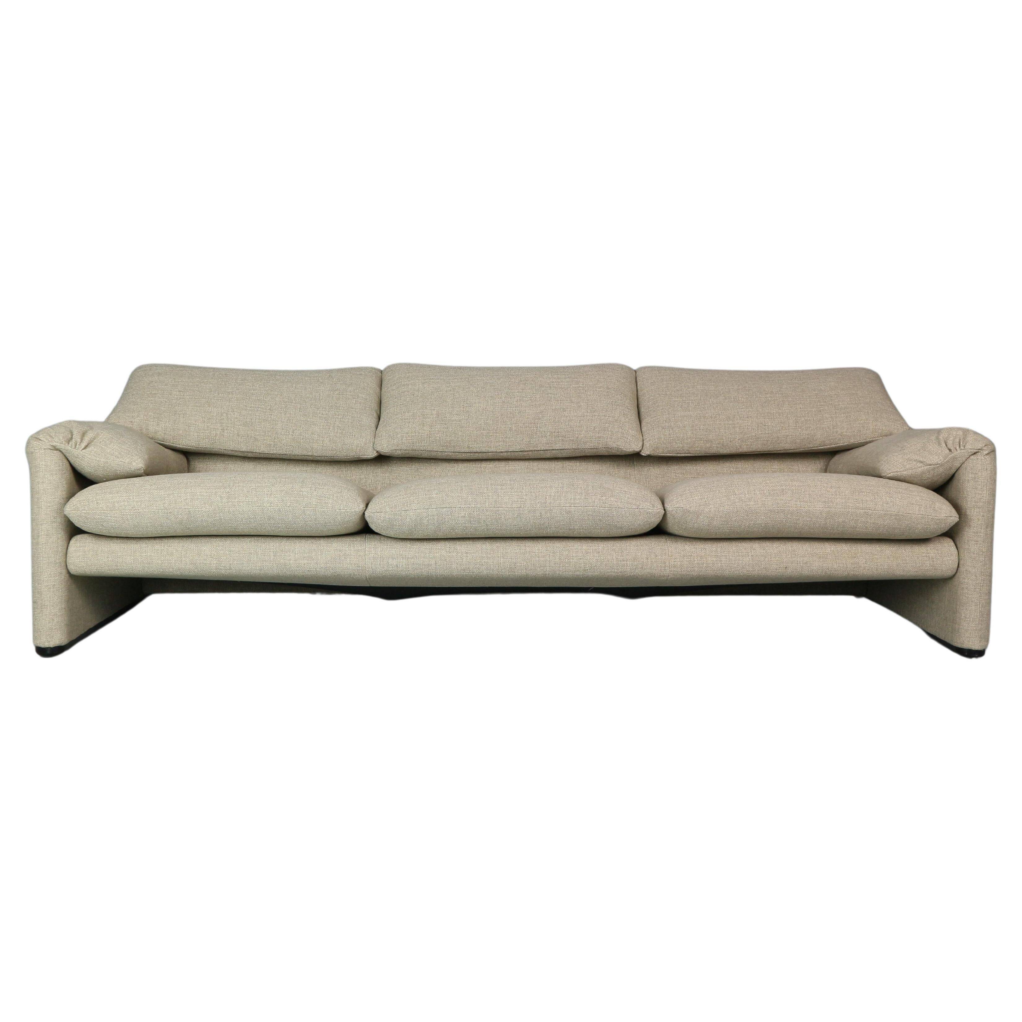 Vico Magistretti "Maralunga" 3-seater re-upholstered sofa For Cassina
