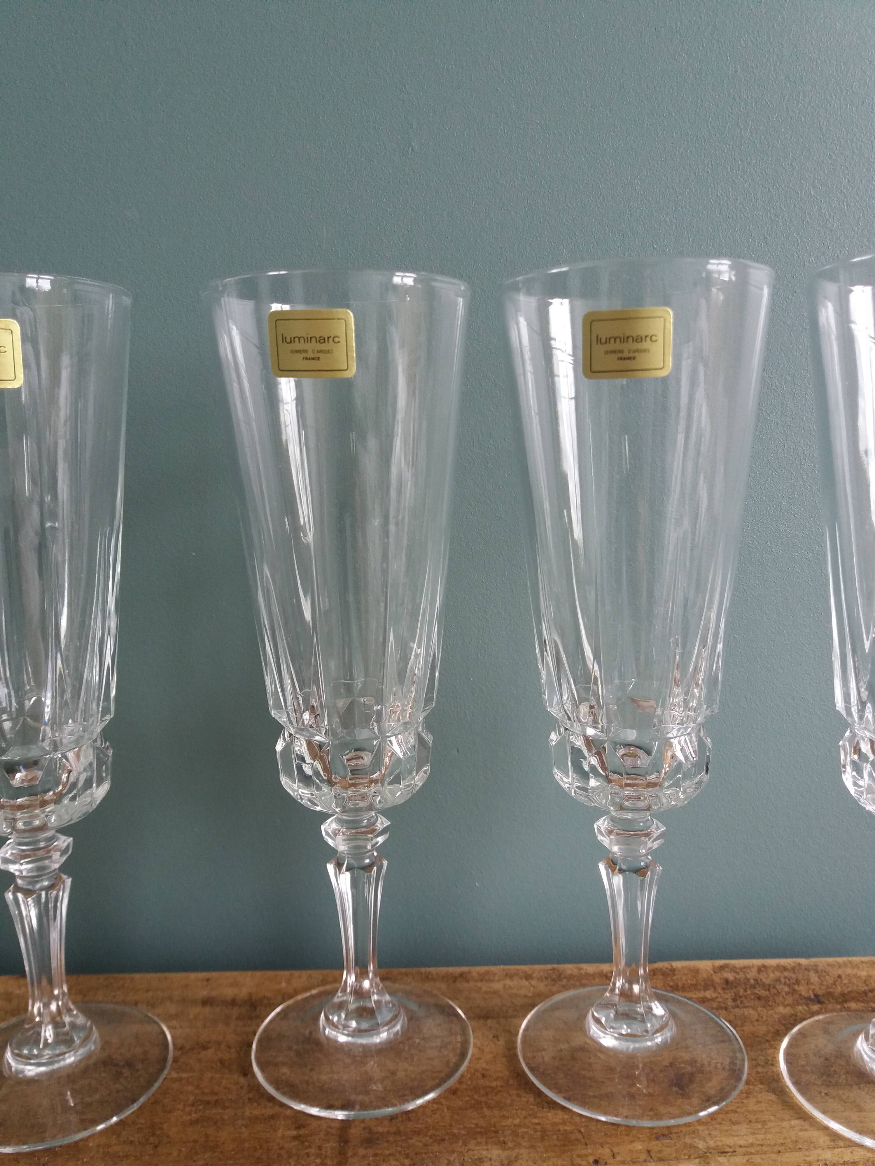 Set of 6 Luminarc champagne flutes from Arques glassworks
