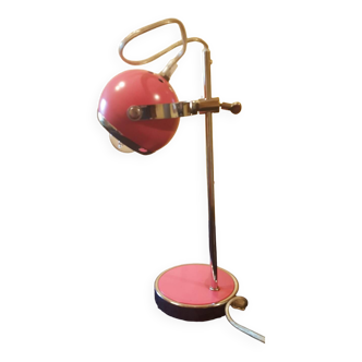 Lampe de bureau rose.