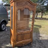 Provençal walnut showcase