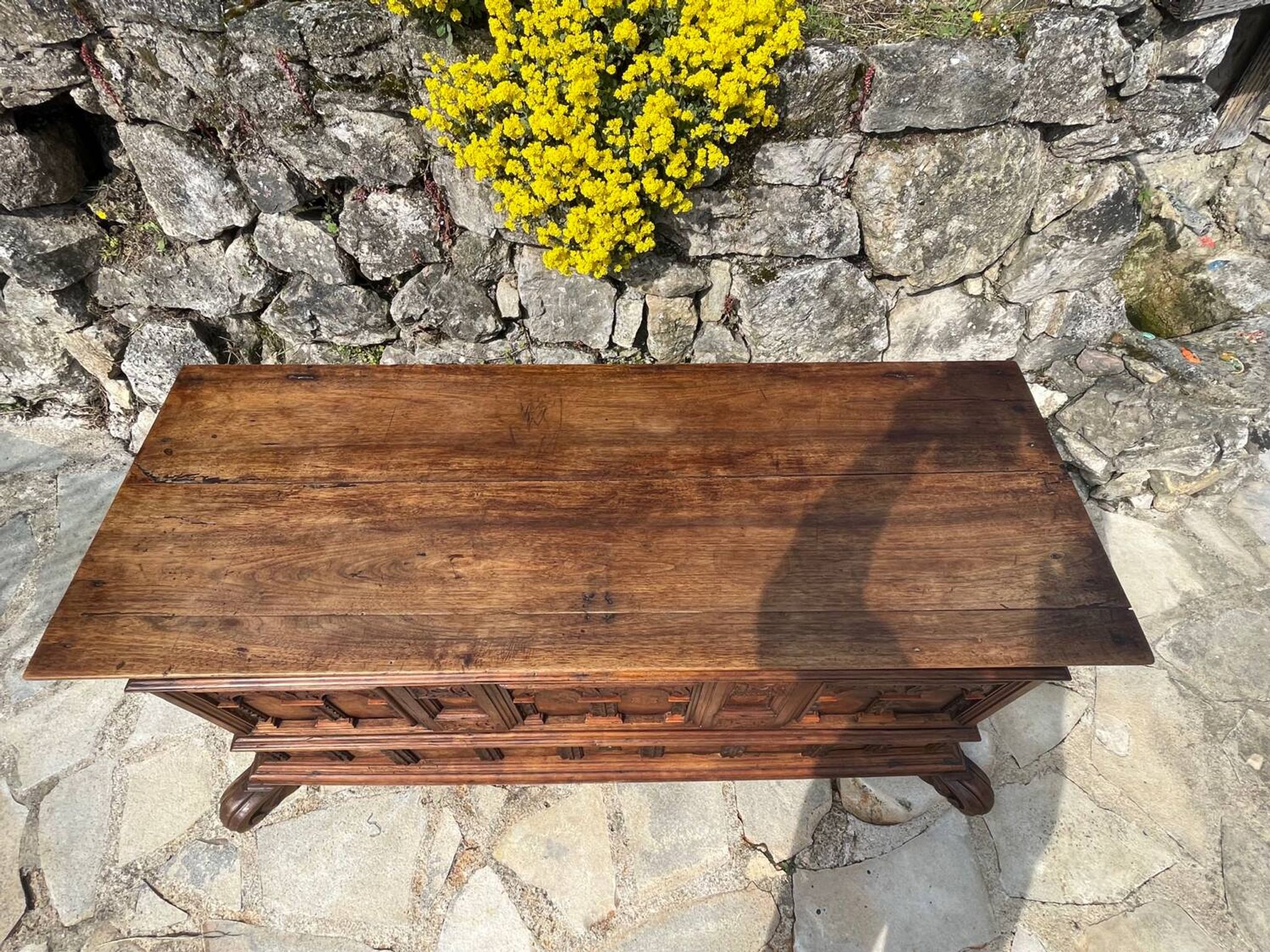 Magnificent walnut chest from the 17th century.