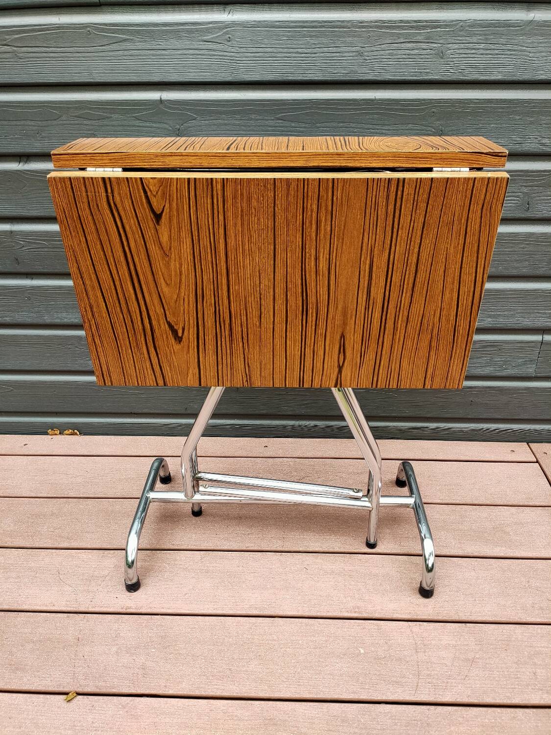 Table pliante vintage en formica