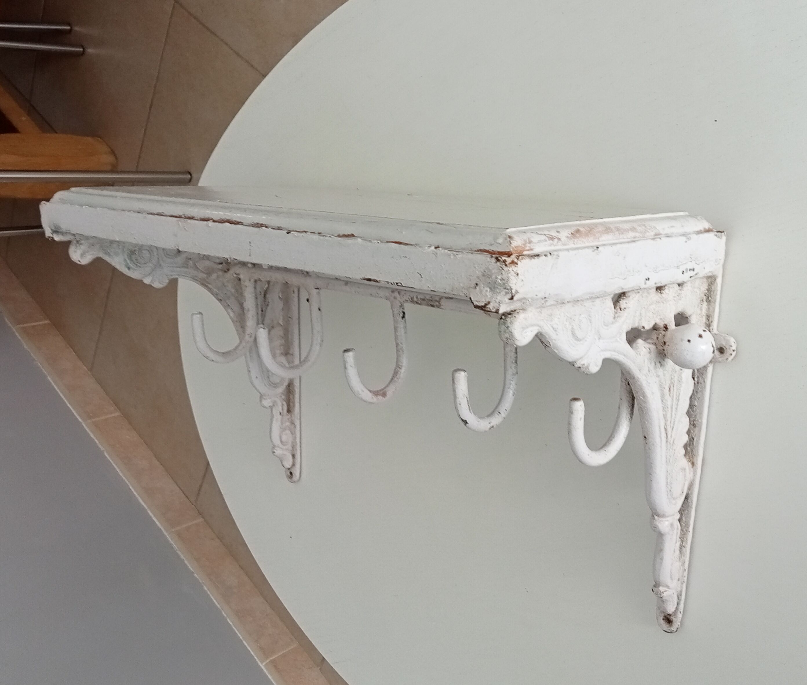 Old coat rack in cast iron and wood, 20s/30s