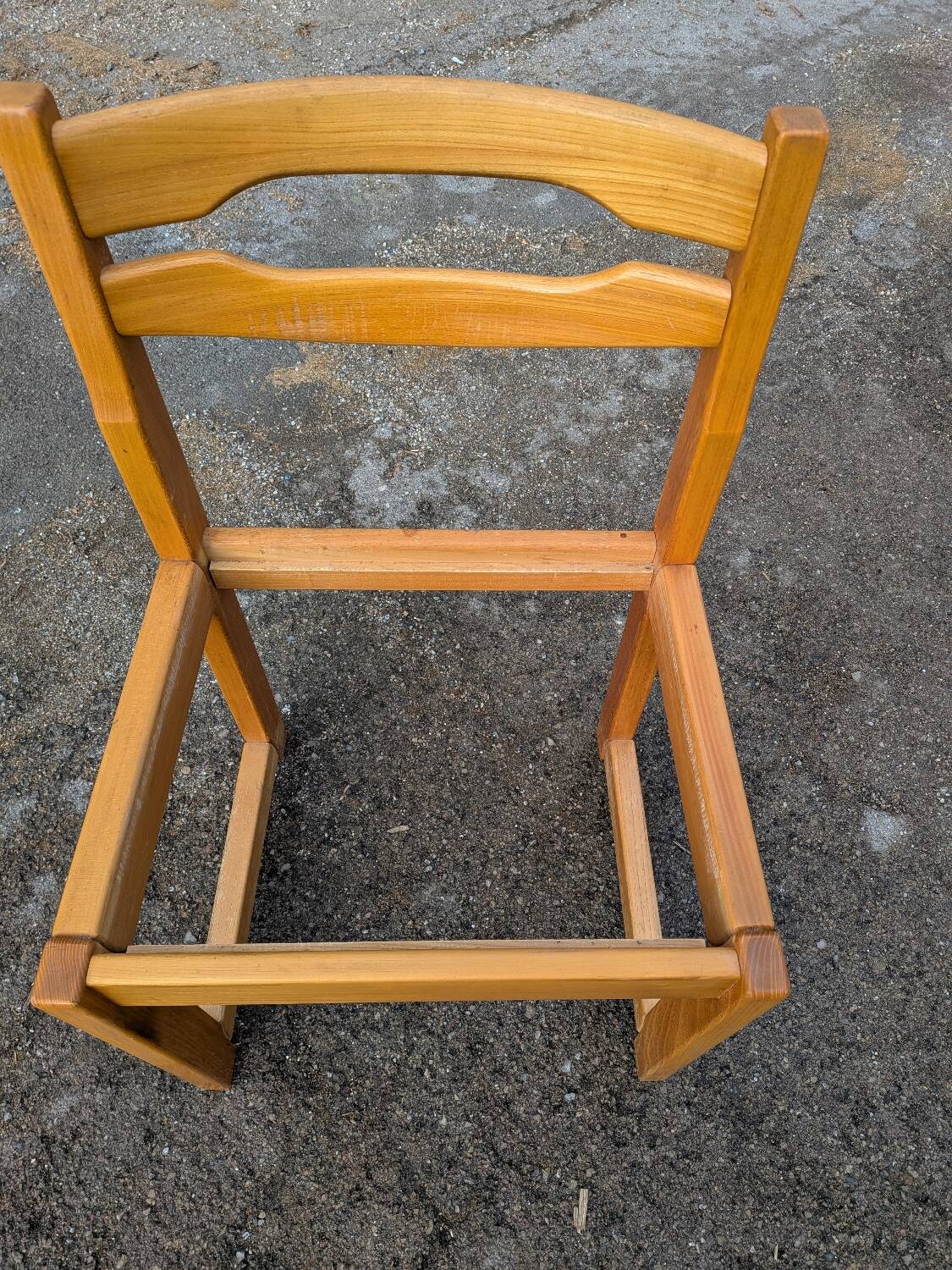 Set of 6 elm chairs from 1980.
