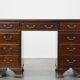 Bureau anglais 9 tiroirs en bois et cuir