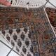 Tapis vintage indien Seraband fait main en laine – 56 x 89 cm – Années 1970