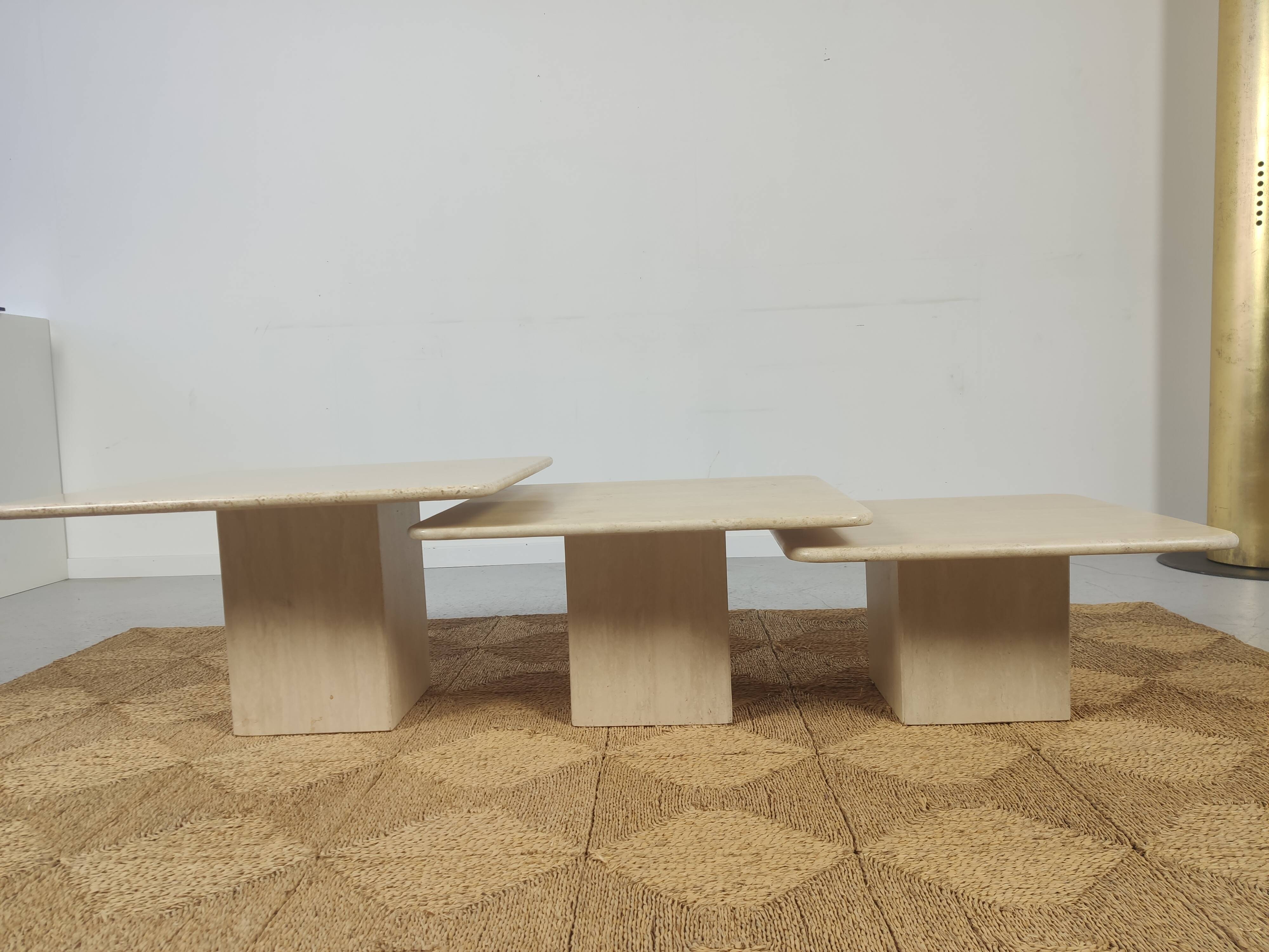 Table travertine 80s