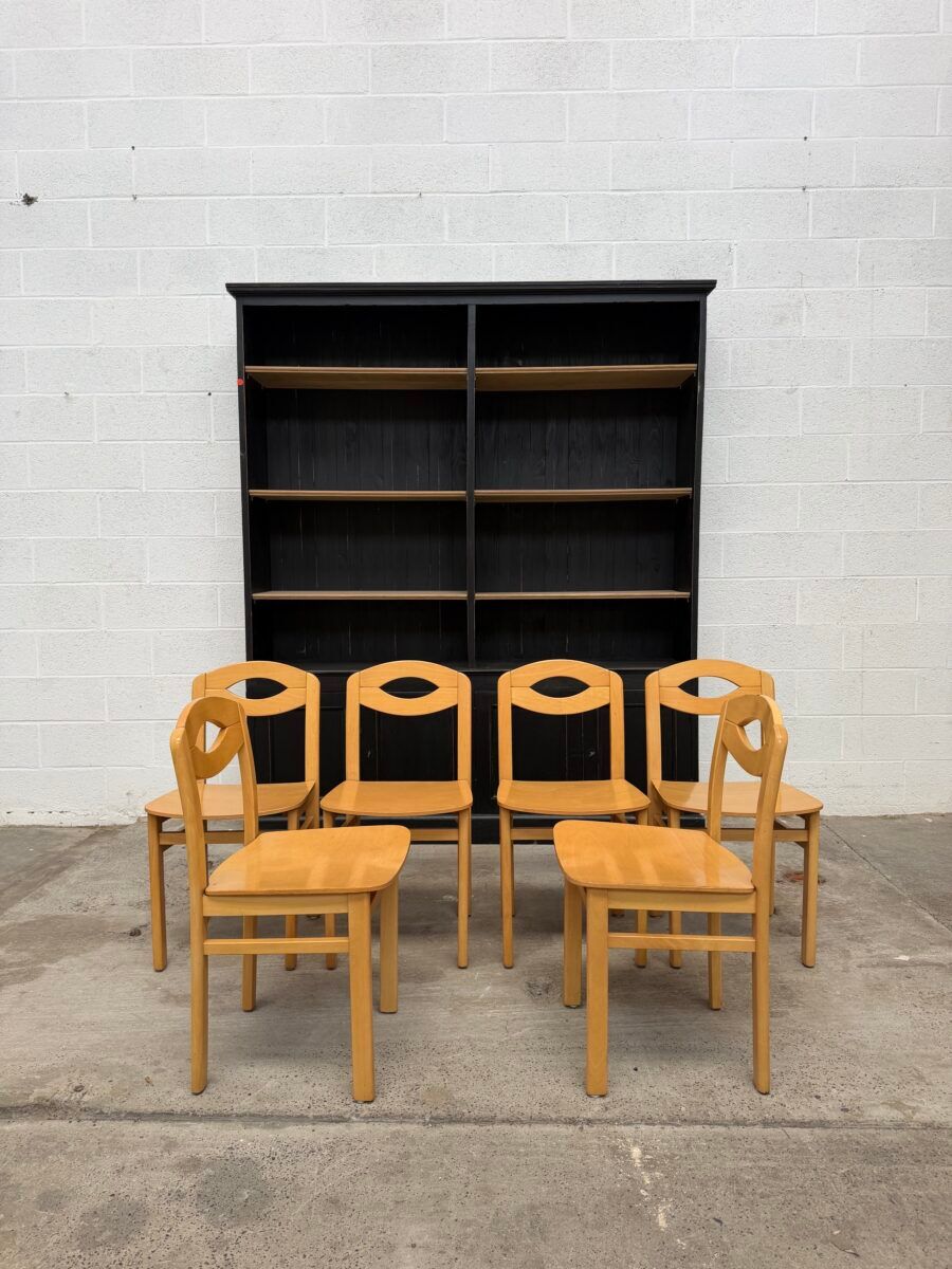 Suite de 6 chaises en hêtre