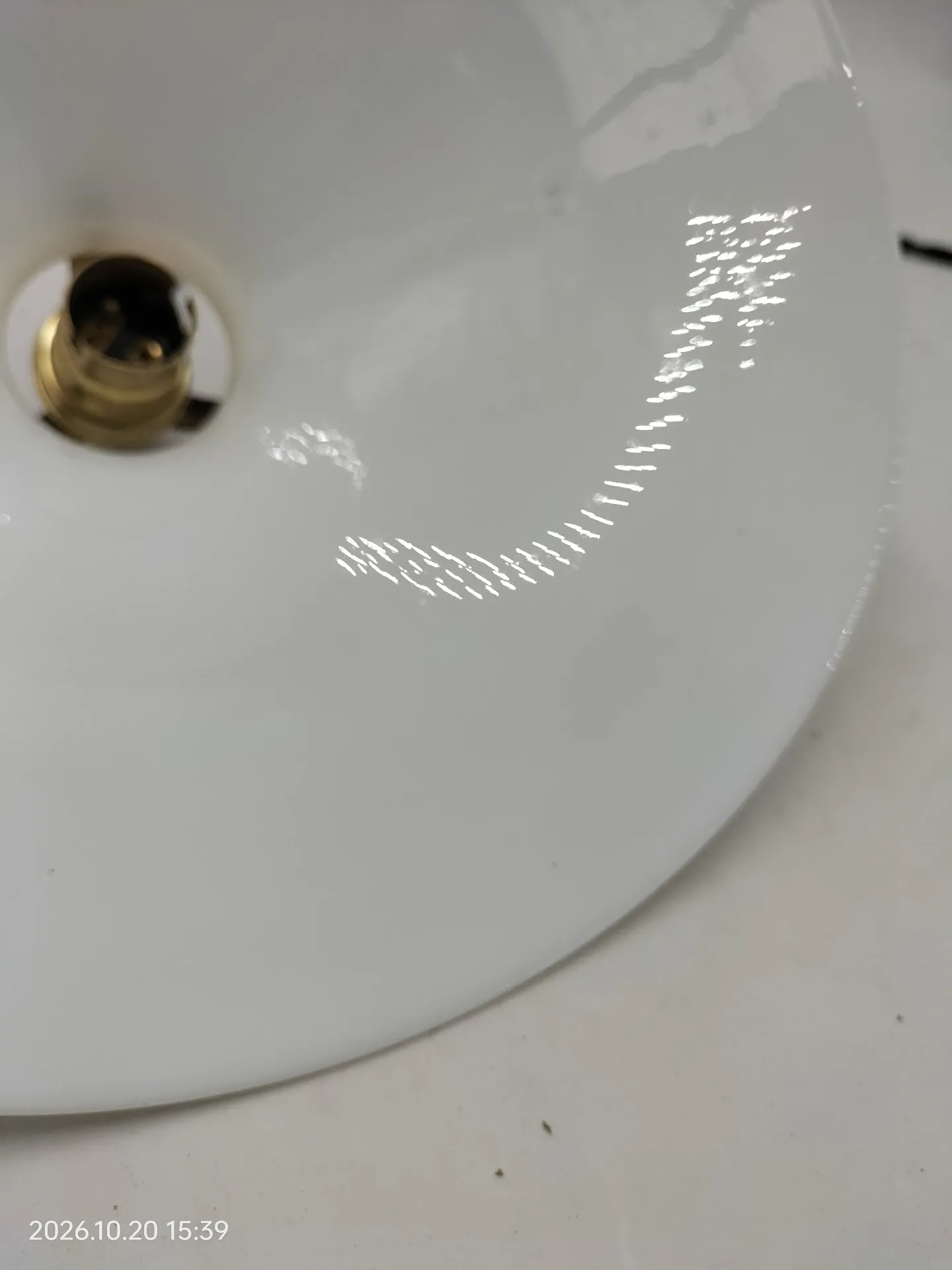 Opaline cone suspension