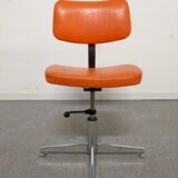 Swivel office chair from the 60s/70s