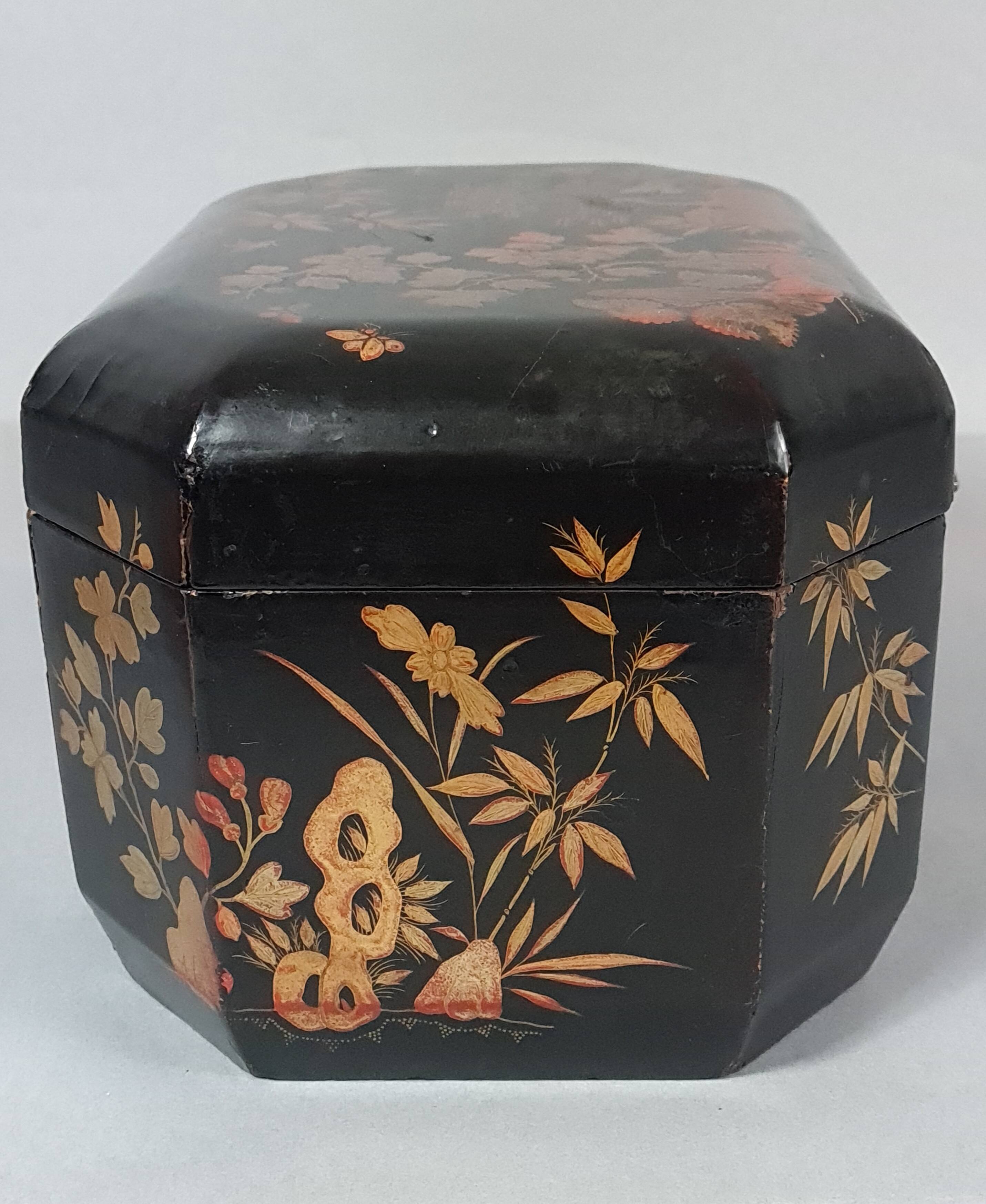 Ancient Japanese large lacquered wooden tea box with 2 tin compartments C99