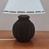 Wicker table lamp