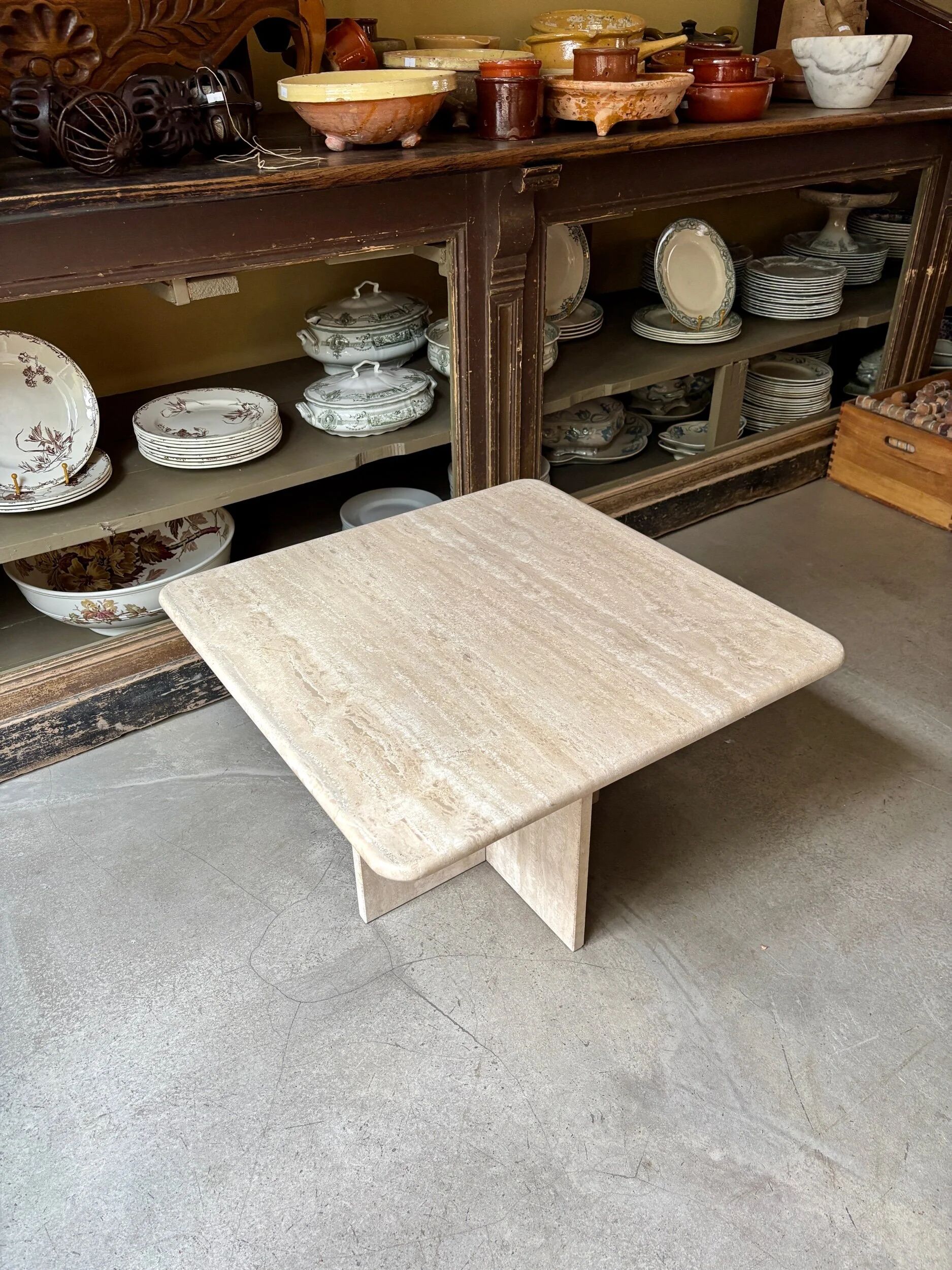 Coffee table, square side table in travertine 60 x 60 cm.