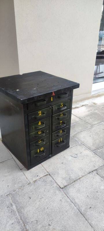 Meuble , etabli militaire