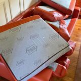 3-seater canapé in tawny leather, Ascot model by Roche Bobois.