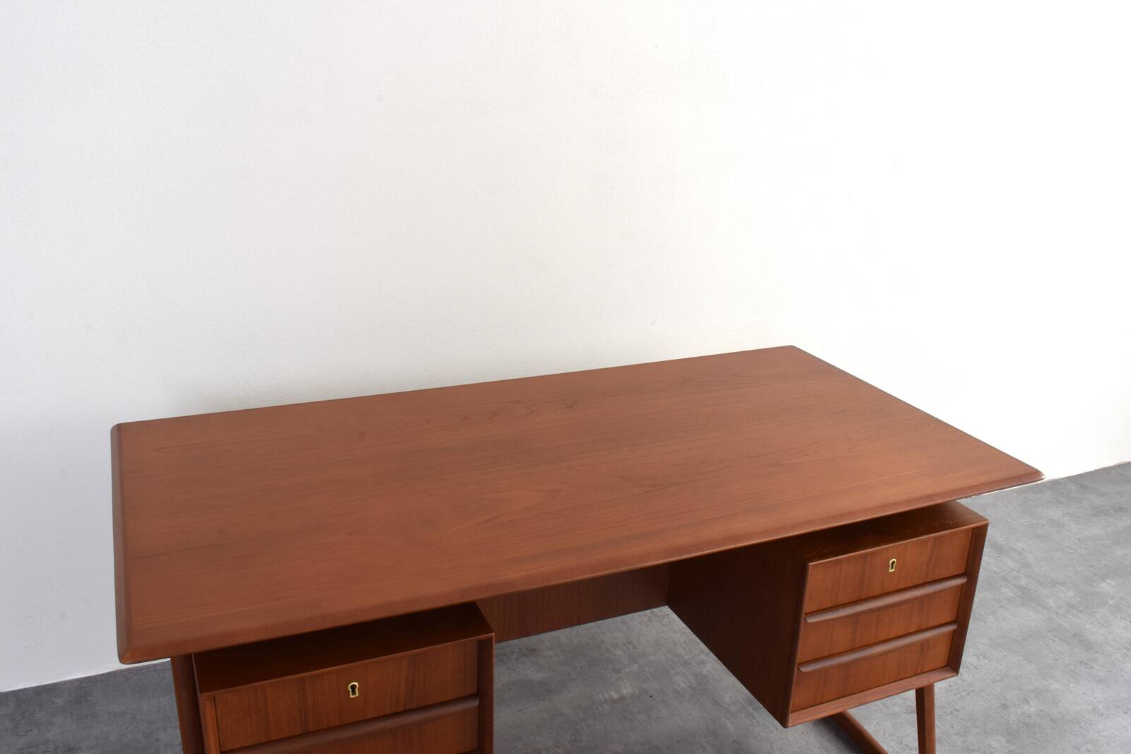 Mid-Century Danish Teak Executive Desk by Svend Åge Madsen for H.P. Hansen,