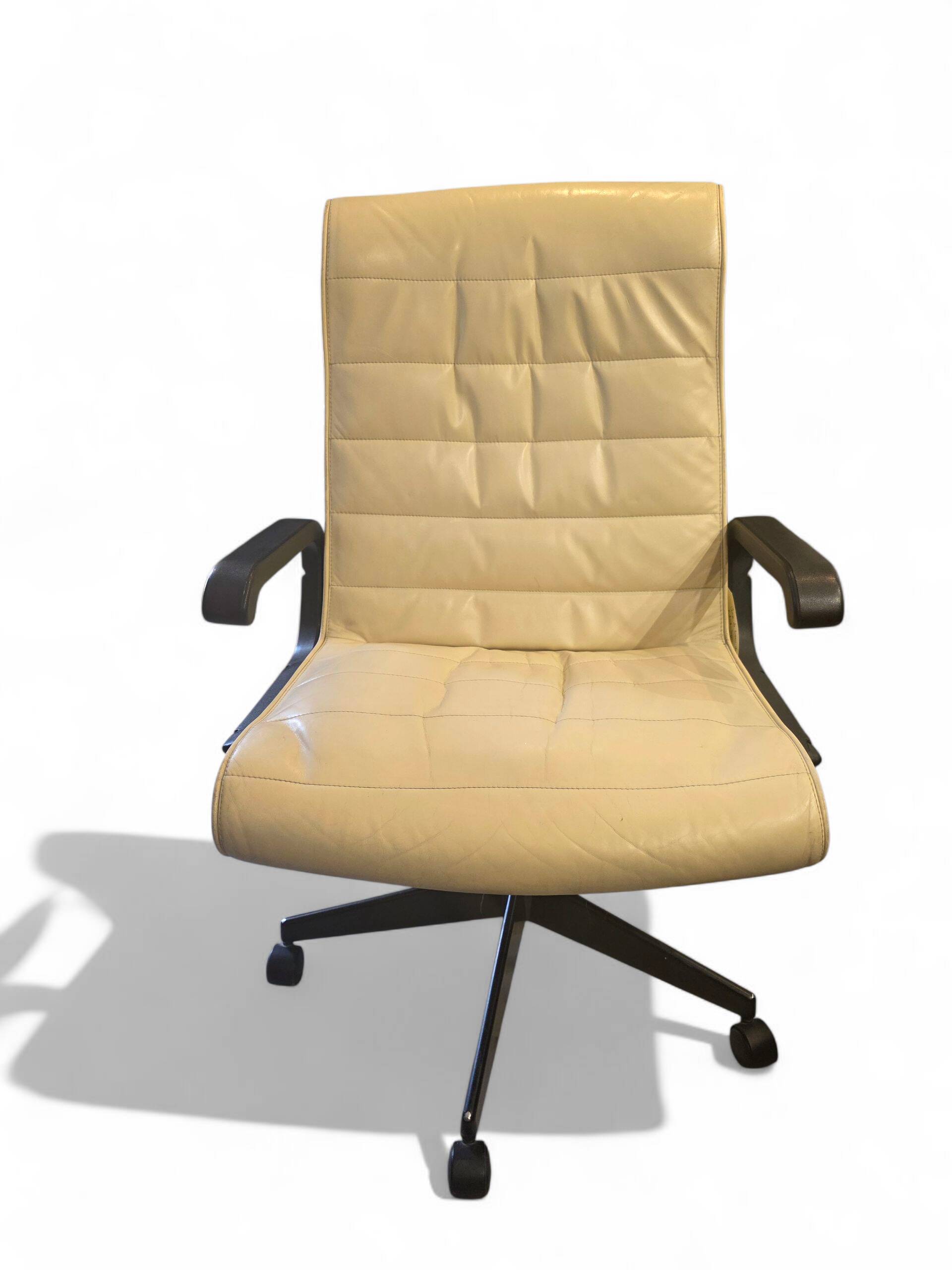 Office chair by Richard Sapper for Knoll — Circa 1980