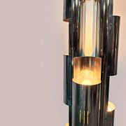 Lampe de sol en métal chromé au design vintage italien des années 1970
