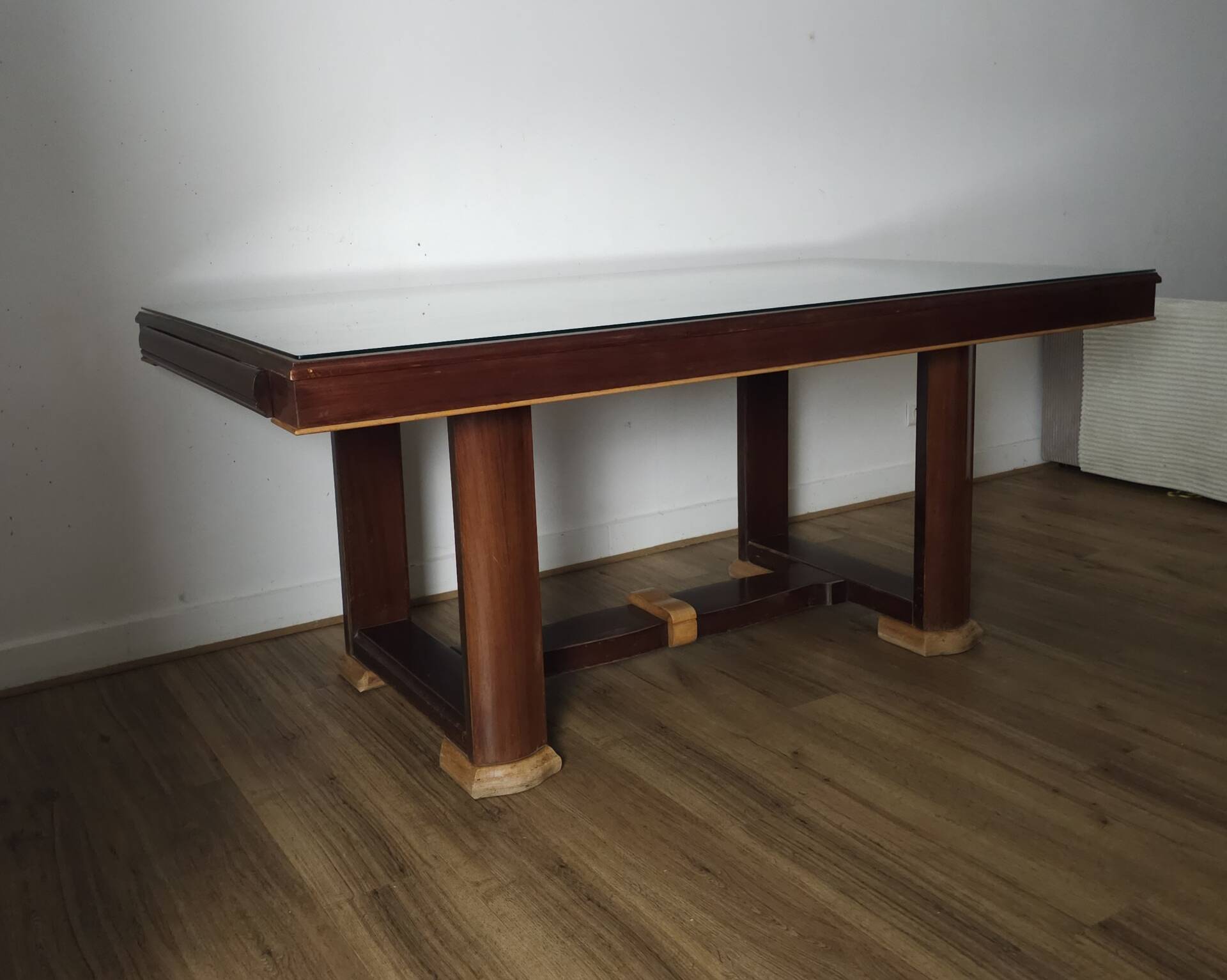 Table architecturale style Art Déco & tiroirs secrets (1970)