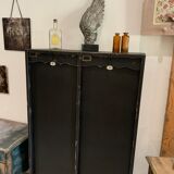 Curtain binder cabinet