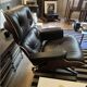 Fauteuil et ottoman Charles et ray eames