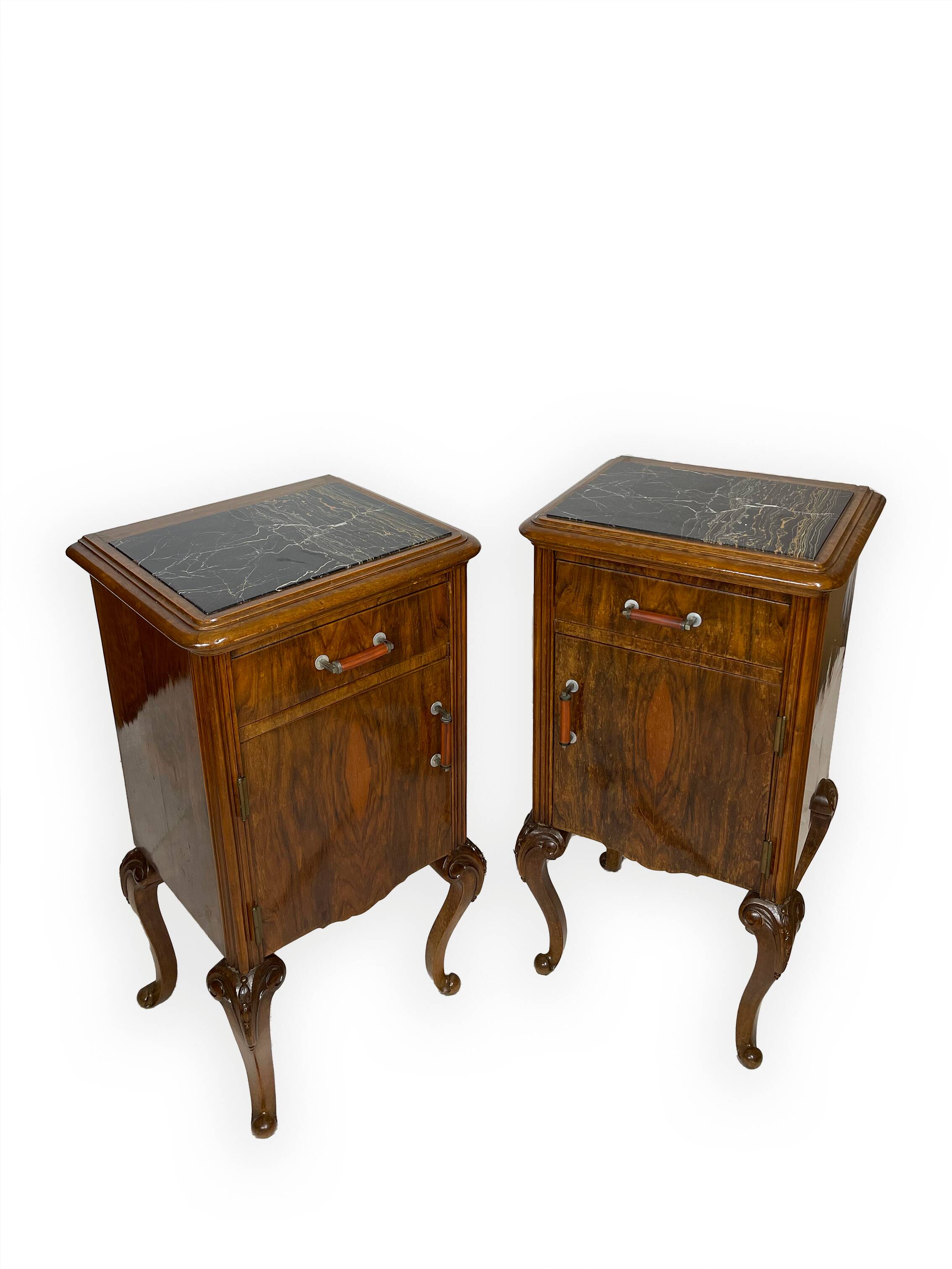 Tables de chevet italiennes en noyer, années 1930/1940
