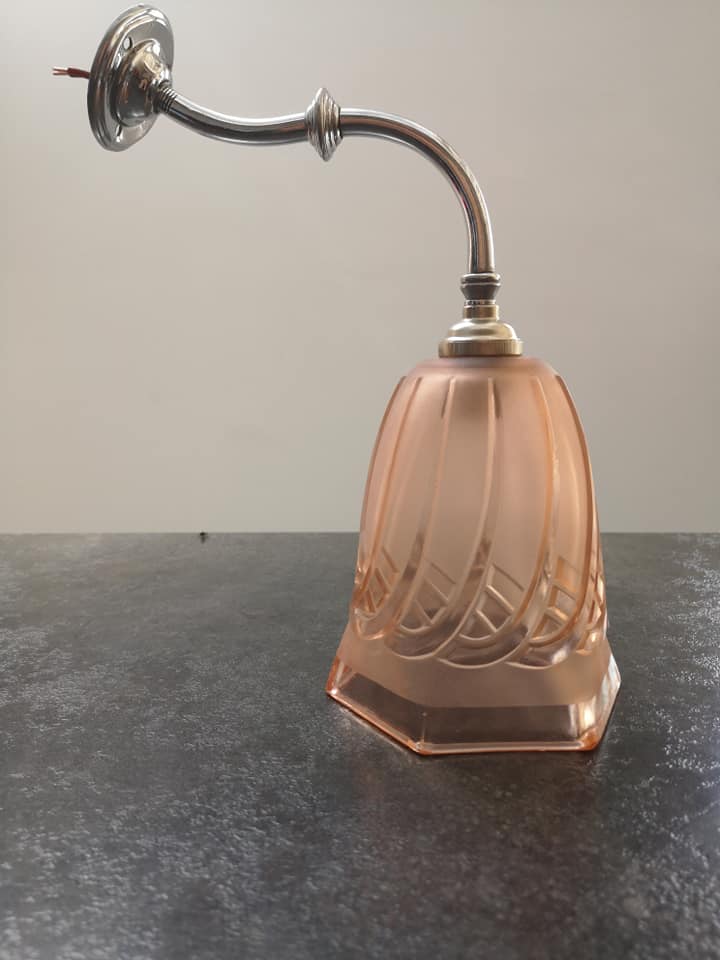 Applique ancienne tulipe pâte de verre rose art déco métal argenté  1930 tbe col de cygne
