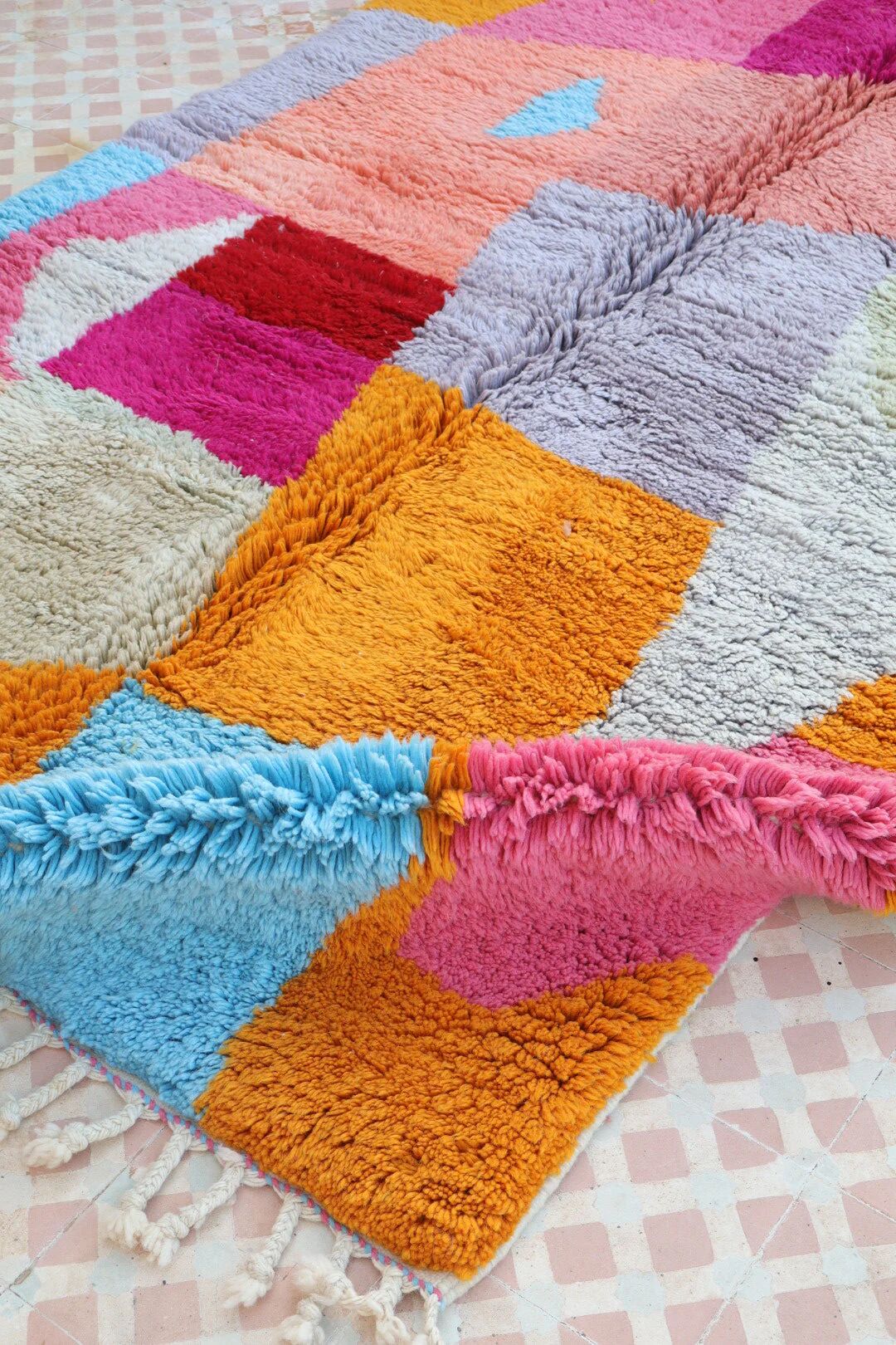 Contemporary high-quality multicoloured Azilal Berber rug - 246 x 153 cm