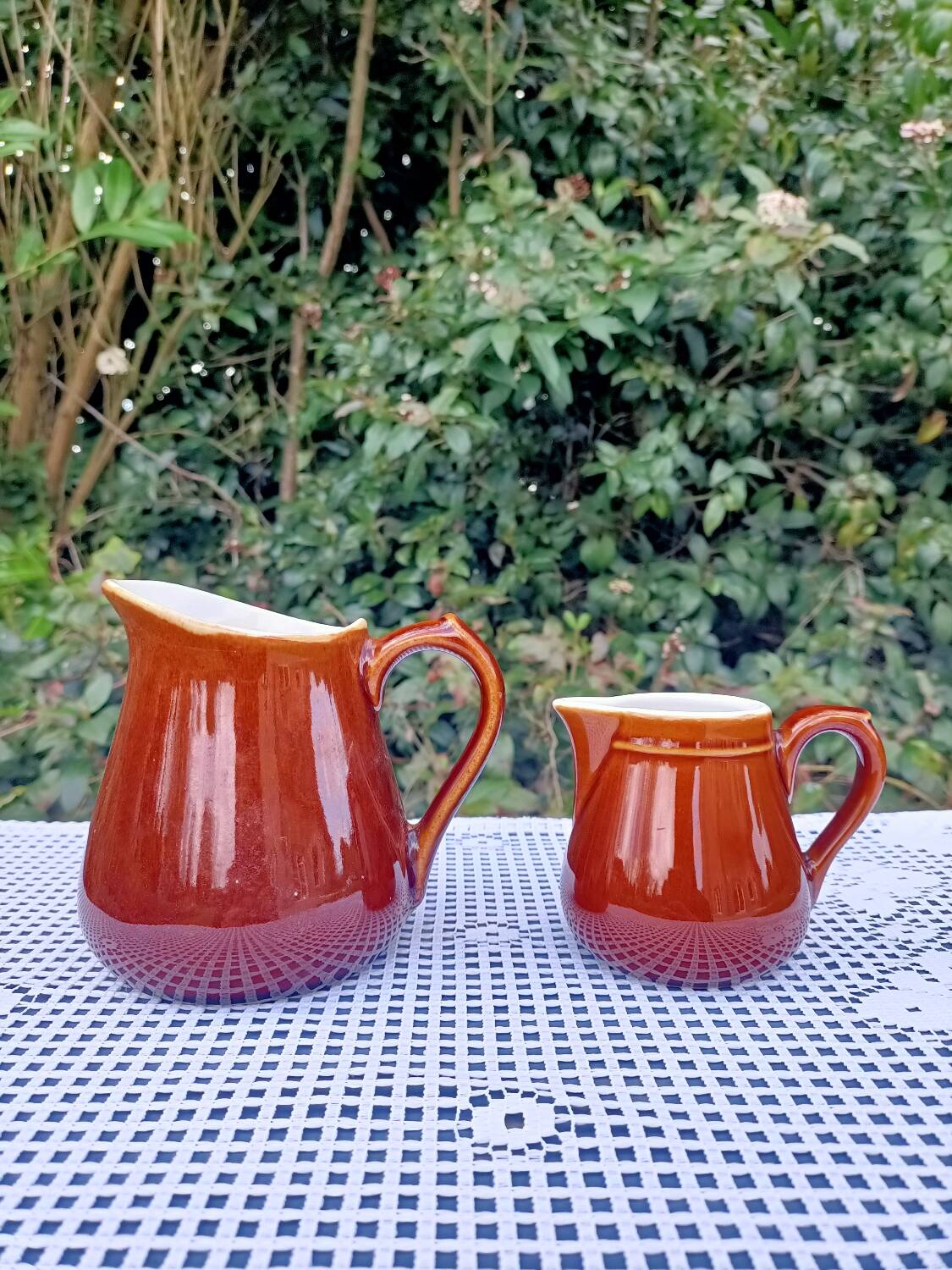 Retro ceramic milk jugs 💐