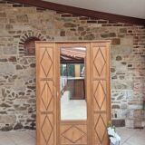 Armoire vintage