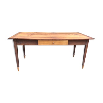 Farm table