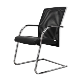 Trendoffice sled chair Black with armrests