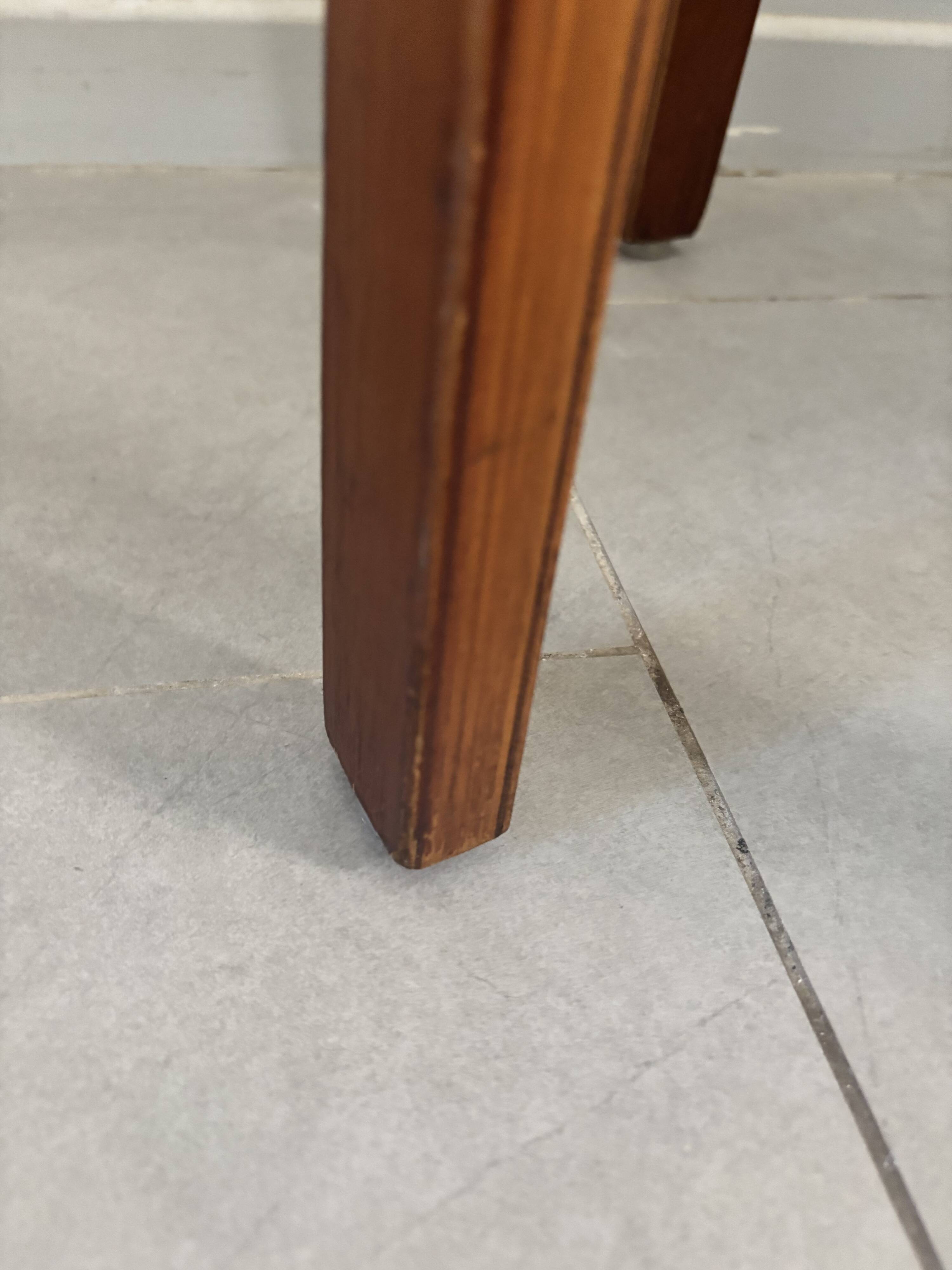 Pair of Artek stools model E60 (rare version with 4 legs), Alvar Aalto