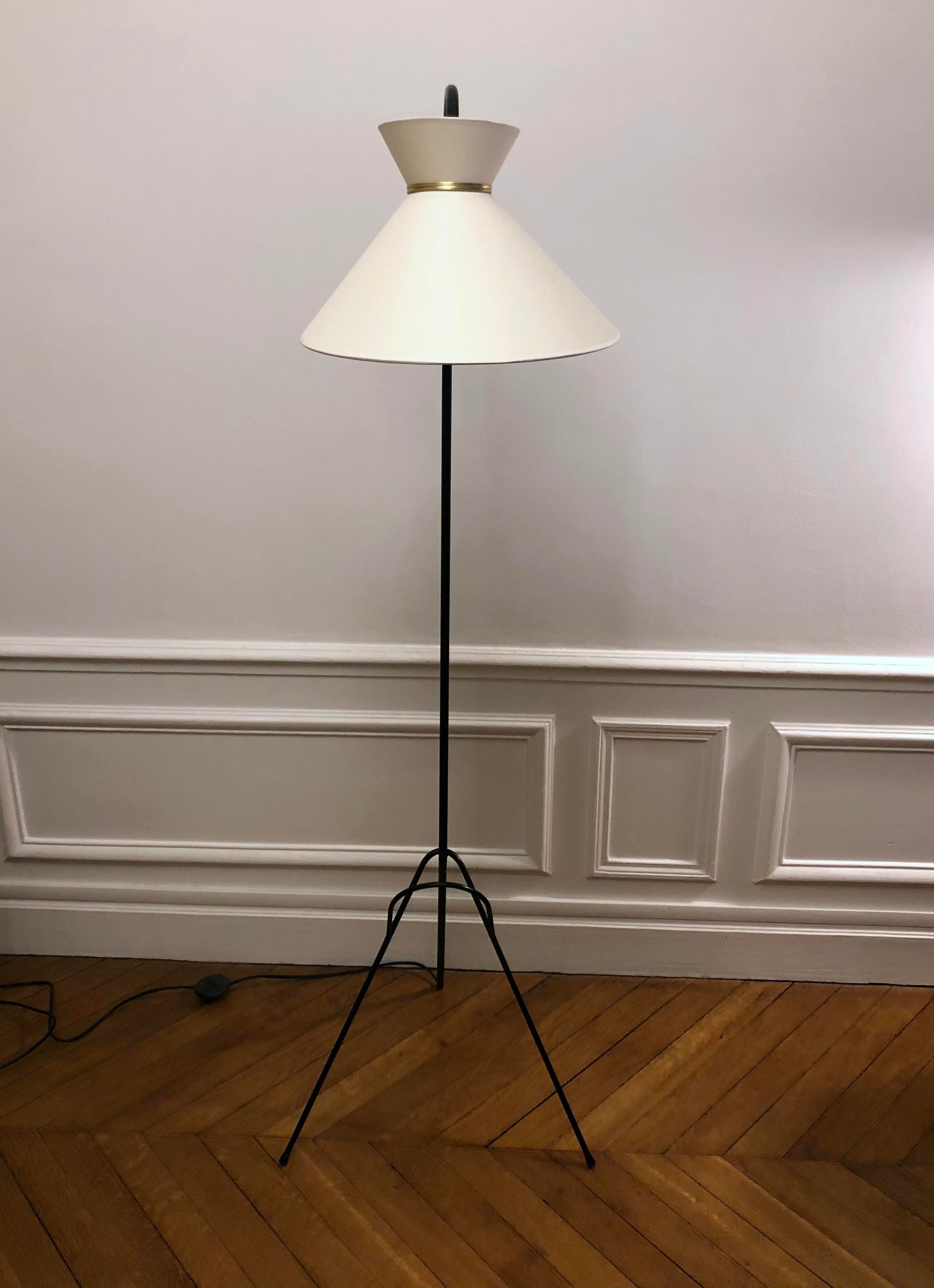 Tripod lamppost with magazine rack and defal day diabolo 1950
