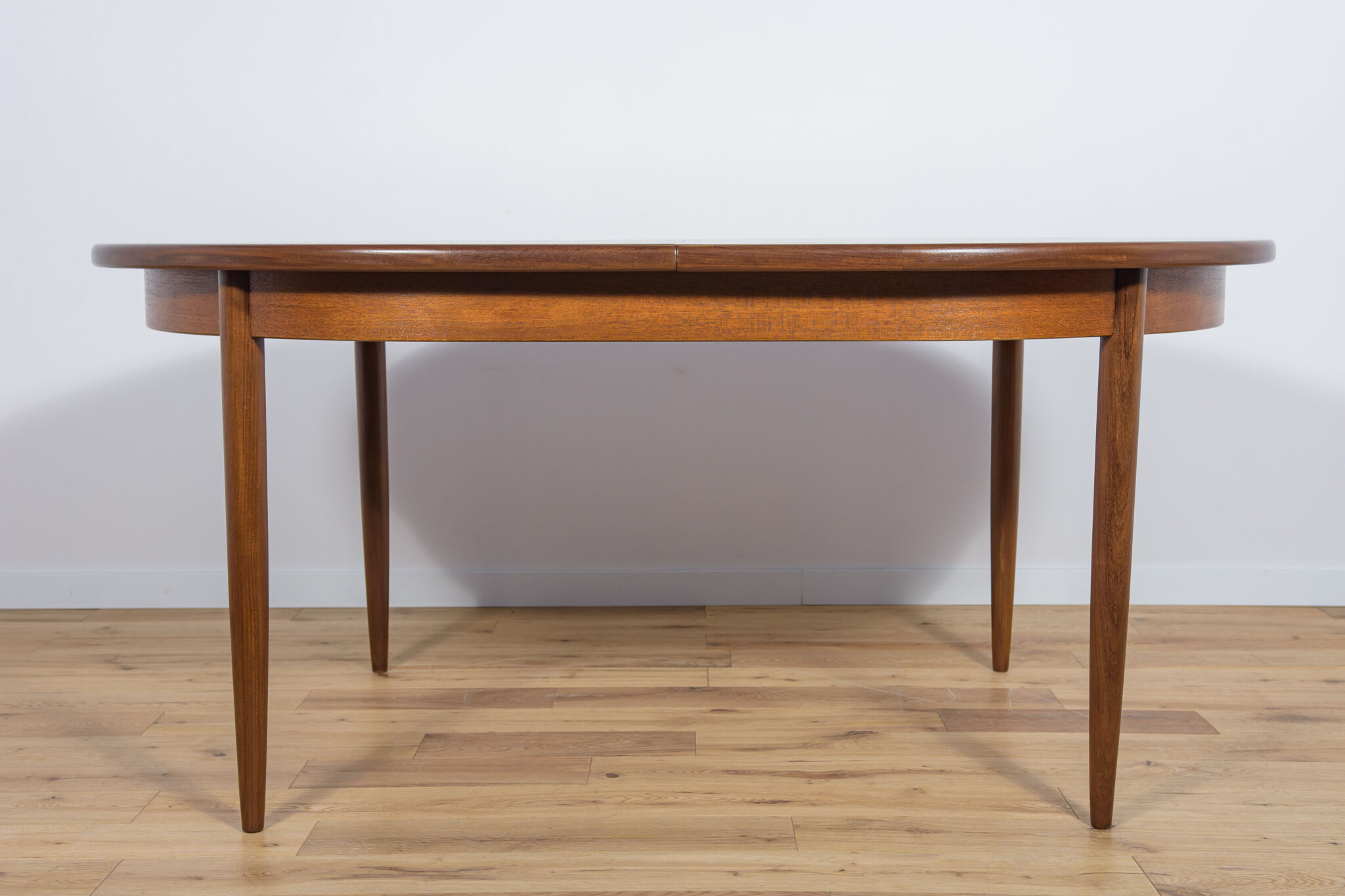 Mid-Century Oval Dining Table in Teak from G-Plan, 1960s