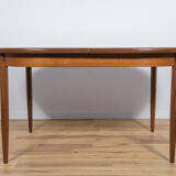 Mid-Century Oval Dining Table in Teak from G-Plan, 1960s