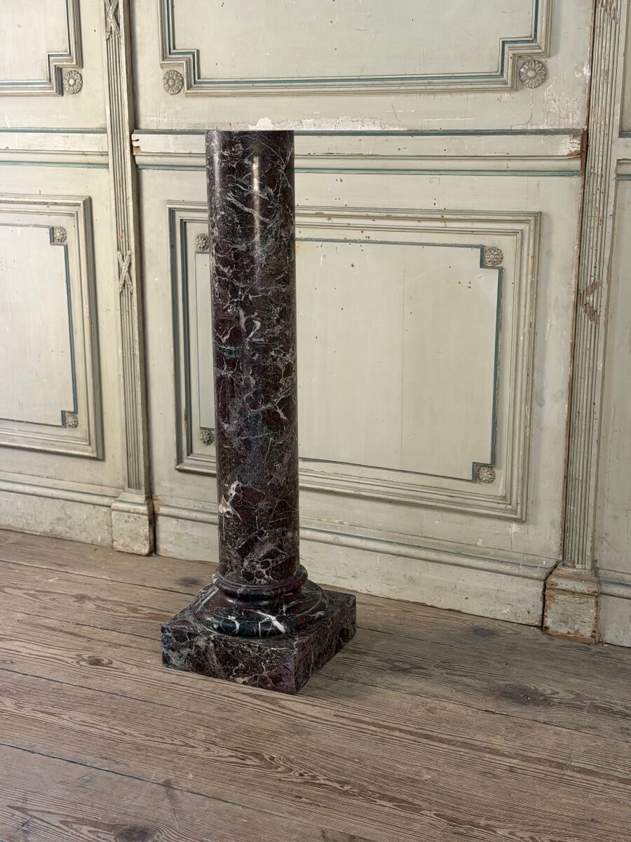 Levento marble column, around 1880