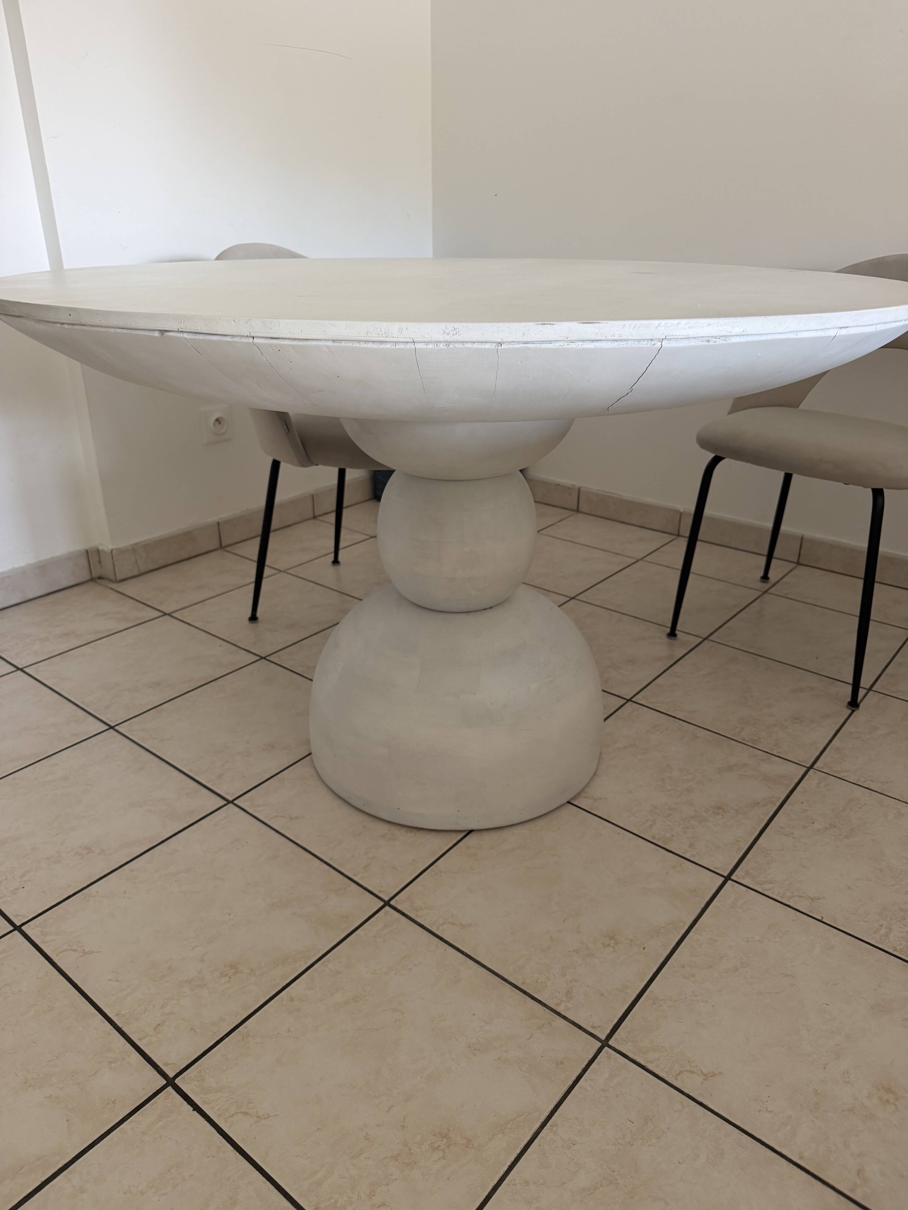 Mango wood dining table