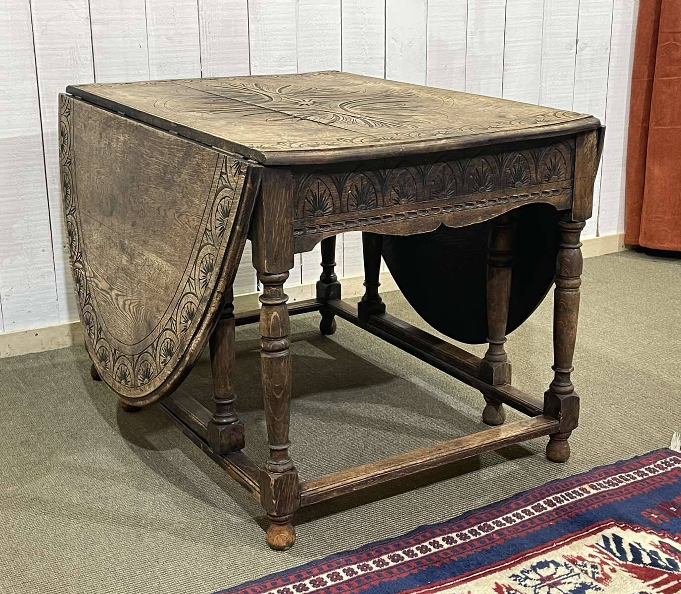 English oak drop-leaf table from the early 20th century