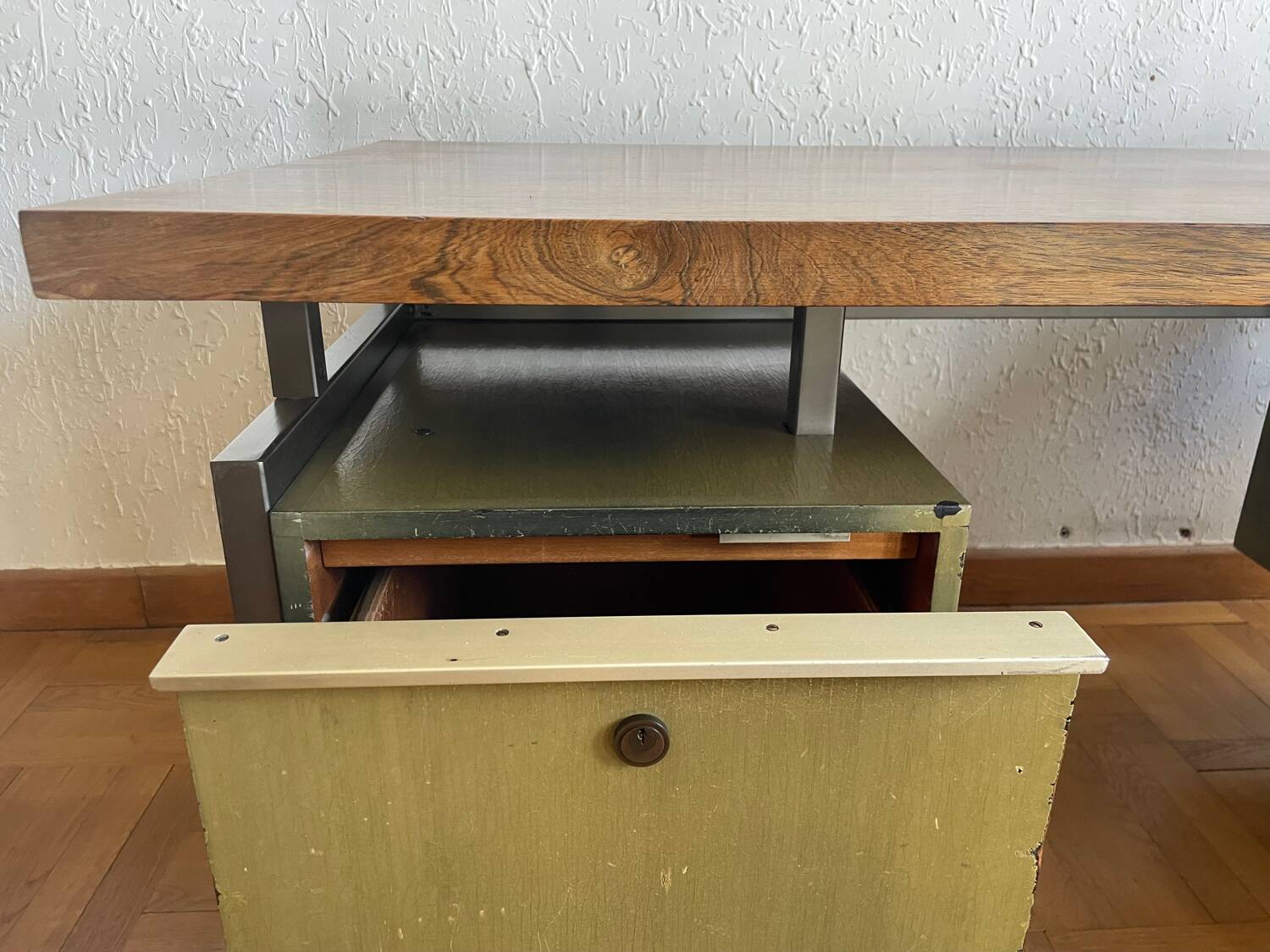 Bureau en palissandre et metal