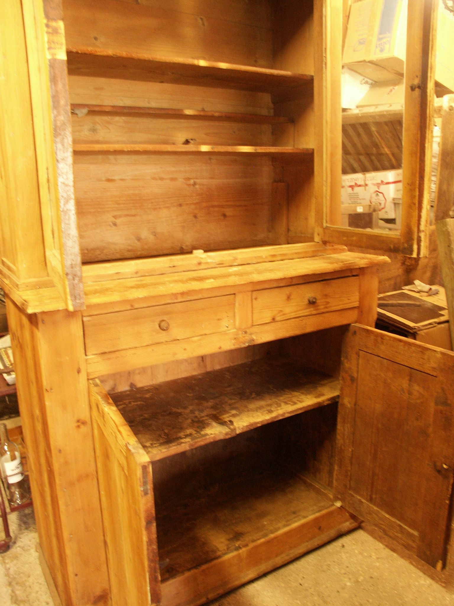 Buffet with 2 pine bodies